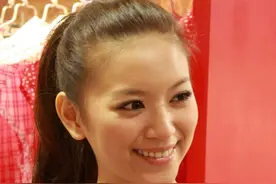 36岁女星曝悲惨童年，被同学霸凌欺负不敢反抗，还遭到亲戚骚扰图片