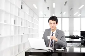 局长让我接手办公室工作，经过一番深思熟虑后，我婉言谢绝图片