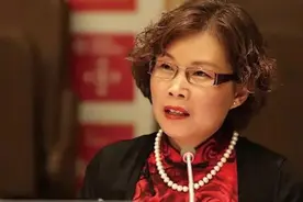 毕业于湖南大学，她45岁成牛津大学终身教授，如今当选英国院士！图片
