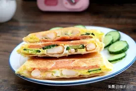 手抓饼也能做三明治，外焦里嫩，馅料满满，以后再也不用买面包了图片