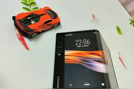 柔派2目前性价比最高的7.8英寸折叠屏手机图片