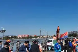 坠河大巴已救出38人！肇事司机被控制图片
