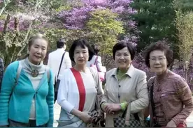 亲姐妹抱团养老，4年后反目成仇：人生到最后，能依靠的只有自己图片