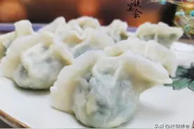 喜欢三鲜馅，别再加韭菜黄瓜，加入芹菜，比其他三鲜馅还鲜图片