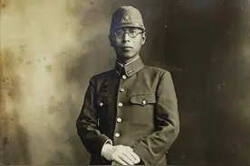 图说侵华日军的单兵装备：制服图片