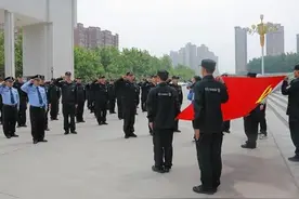 市公安局情指快反处置中心演绎“夏至警色”图片