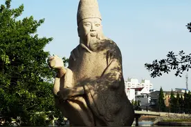 米芾：如果当初不是那么贵的一张纸，也没有我的书法地位啊图片