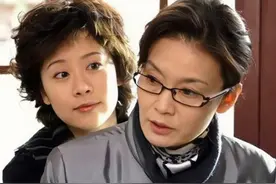 阿姨你醒醒吧，我和你儿子早就离婚了，没钱看病找你儿子去图片