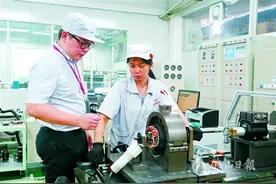 2020年“佛山·大城工匠”郑立宇：8000小时测试　只为产品保用10年图片