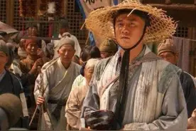 大将冒死帮朱元璋挡了9箭，朱元璋在抄家时，留下他7岁孙子的性命图片
