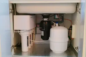 净水器需要每年更换滤芯吗？听内行人说完才知道，不少人被忽悠了图片