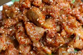 天热不去吃烧烤，一斤羊肉自己炒，不膻不柴满嘴香媳妇孩子都叫好图片