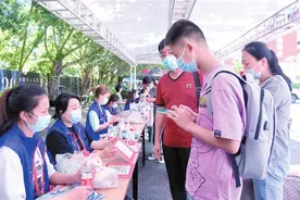 海南热带海洋学院迎4284名本科新生图片