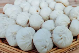 原来小笼包这么简单，不用二次发酵，不用擀面杖在家轻松做图片