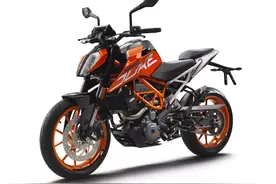 外媒曝新款KTM 250 DUKE升级成剑道脸，跟390基本一致图片