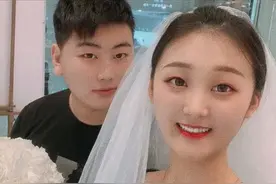 大衣哥方再称朱小伟离婚是真！媒人答应退30万媒礼，钱比彩礼还多图片