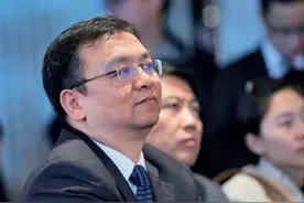 当年汶川大地震，王传福下令比亚迪停产，一千个千斤顶先运到灾区图片