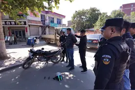 这下栽了！他每次出现都有摩托车、电三轮被盗，赞皇警方多警联动擒下“头盔哥”图片