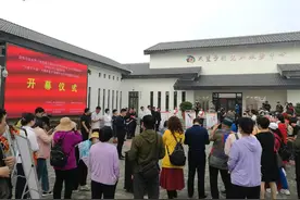 新颖！盘锦这场摄影展举办到了田间地头图片