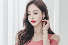 劝君莫惜金缕衣，劝君惜取少年时图片