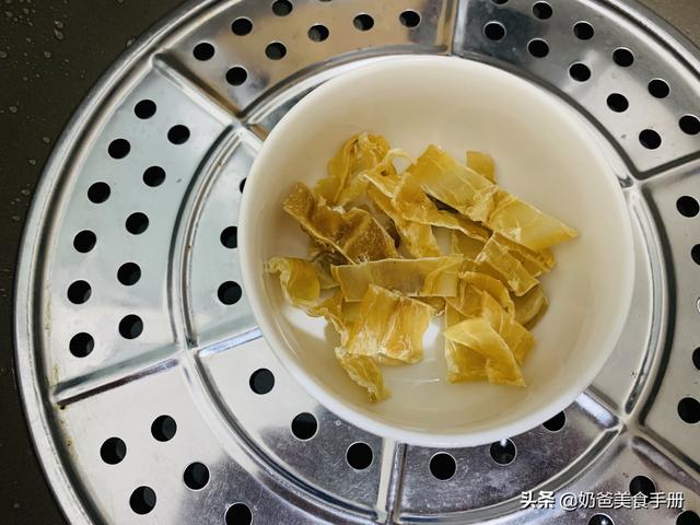怀孕5周可以饮花胶炖红枣 请求出错，状态码:0内容: