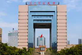 524分就读全国第一的麻醉学，这所本科一批也能报的军校别错过图片