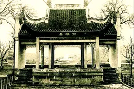 清代传奇：江南第一才子，二幅对联救活四家店，他写了什么？图片