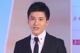 主持人边策6年前轻生，妹妹烧纸晒聊天记录悼念，内容令人泪目图片