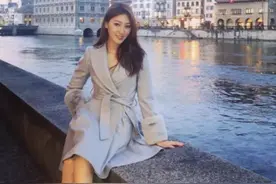 港姐何艳娟传再恋上百亿富商，与大40岁老公闪离后，获3亿赡养费图片