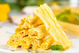 腐竹跟猪肉一起红烧，营养美味，又可以多吃半碗饭了图片