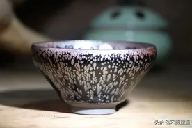 建盏的作用和功效是什么，建盏喝茶有何不同？为什么要选择建盏？图片