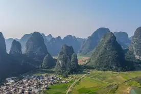 中国最美峰林的精华，钟山百里水墨画廊，你想来看看吗？图片