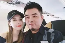 嫁给林依轮伴舞的薇娅：妈妈最庆幸的，是没有干涉我的婚姻图片