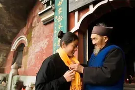 湖北老道独守山洞27年，不吃肉、不谈恋爱，自己却说自己还是小孩图片