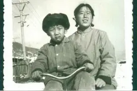 老照片：六七十年代的童年黑白老照片图片