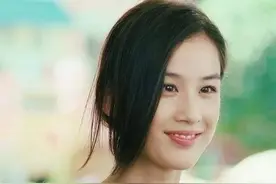 星女郎走红，却与星爷闹翻，曾背负小三骂名的黄圣依终逆袭图片