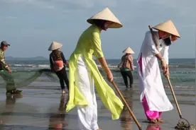 中国把此岛借给越南，却差点被据为己有，今当地人成“特殊种族”图片