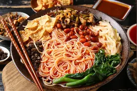 闻名全国的“8碗粉”，几天不吃就嘴馋，你最喜欢哪一种呢？图片