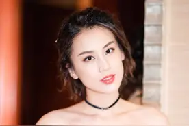 她毕业便走红，嫁入豪门却和老公隐婚8年，和儿子上节目被嘲可怜图片