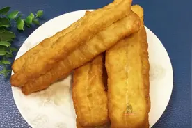 炸油条，有人用明矾，有人用泡打粉，这才是正确做法，健康好吃图片