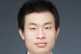 不看电视，不爱聊天，不吃肉，北大数学天才韦东奕的彪悍人生图片