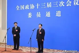 第二场委员通道：民企央企、少数民族、民主党派委员共参与图片
