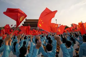 中国人民空前团结在中国共产党身边，赢得支持靠的是实打实努力图片
