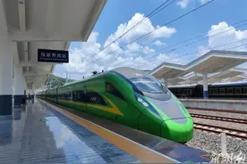 “绿巨人”来张家界了，带你直达重庆、成都图片