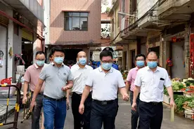 【巩卫创文在行动】县委书记黎晓华调研指导“创文”工作：用心用情用力做好工作 力争“创文”成功图片