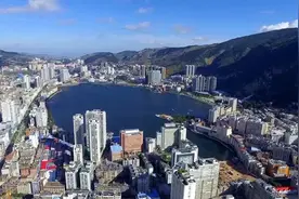 原来，你是这样的个旧图片