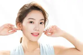 42岁高龄产妇拼命生下三胎儿子，“只为一口气”图片