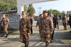 中国人民解放军68302部队到师古镇开展扶贫“四下乡”活动图片
