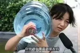 桶装水抽水神器~有了它，女生换水再也不用亲亲抱抱举高高了图片