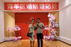 四川成都：30岁小伙娶56岁阿姨，只要是真爱，年龄的问题就不存在图片